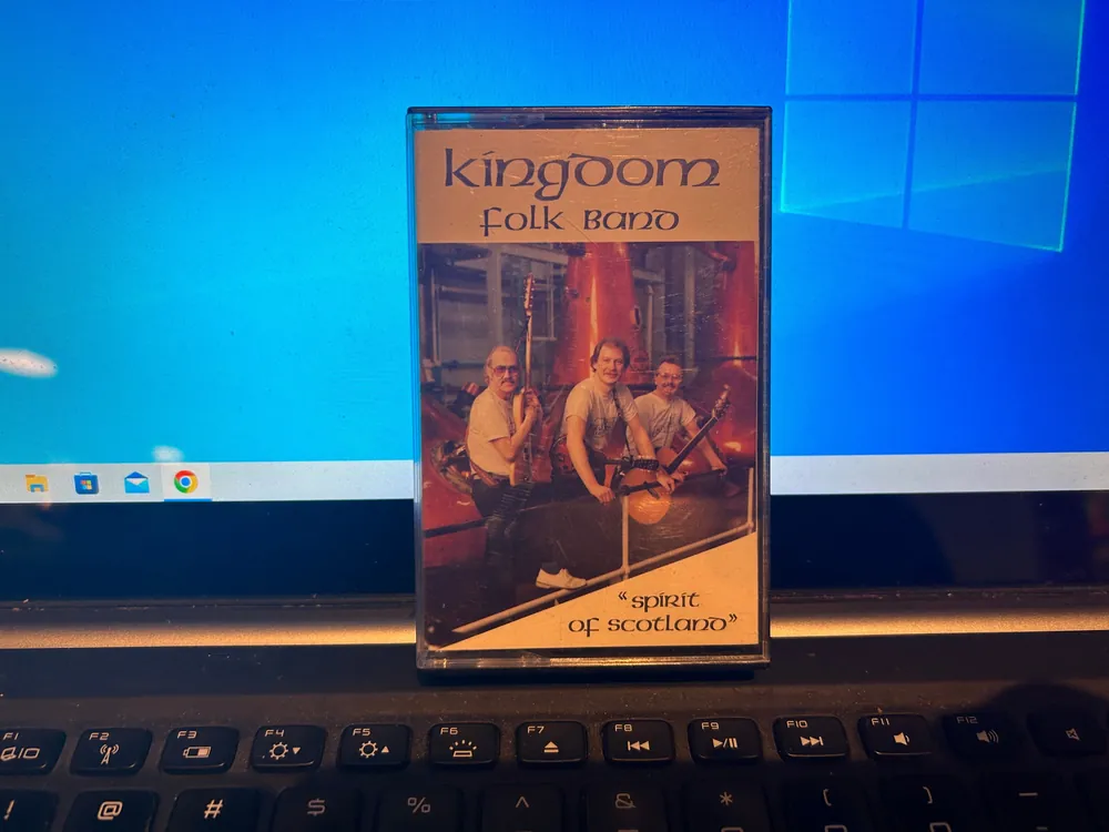 Trending Kingdom Folk Band | Near Mint (NM) Excellent (EX)